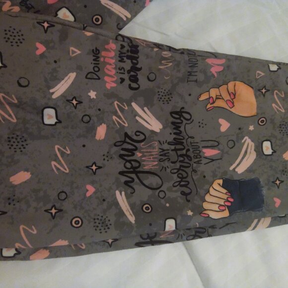 Nail lover grey and pink leggings 2xl - Picture 1 of 6